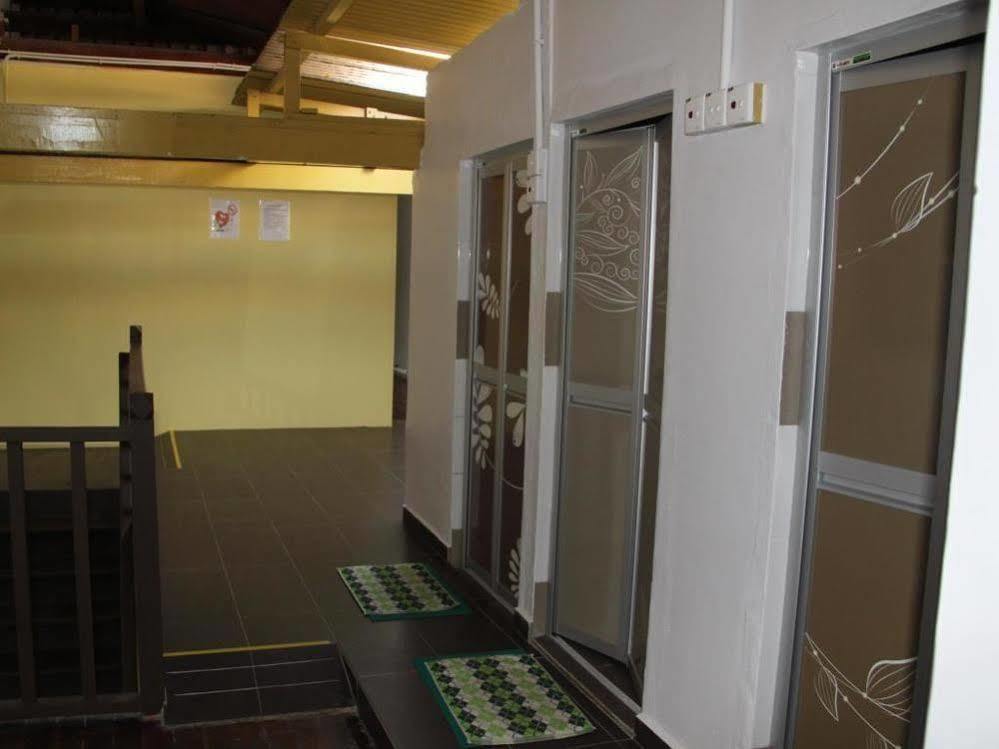 Voyage Cottage Lodge Malacca Ngoại thất bức ảnh